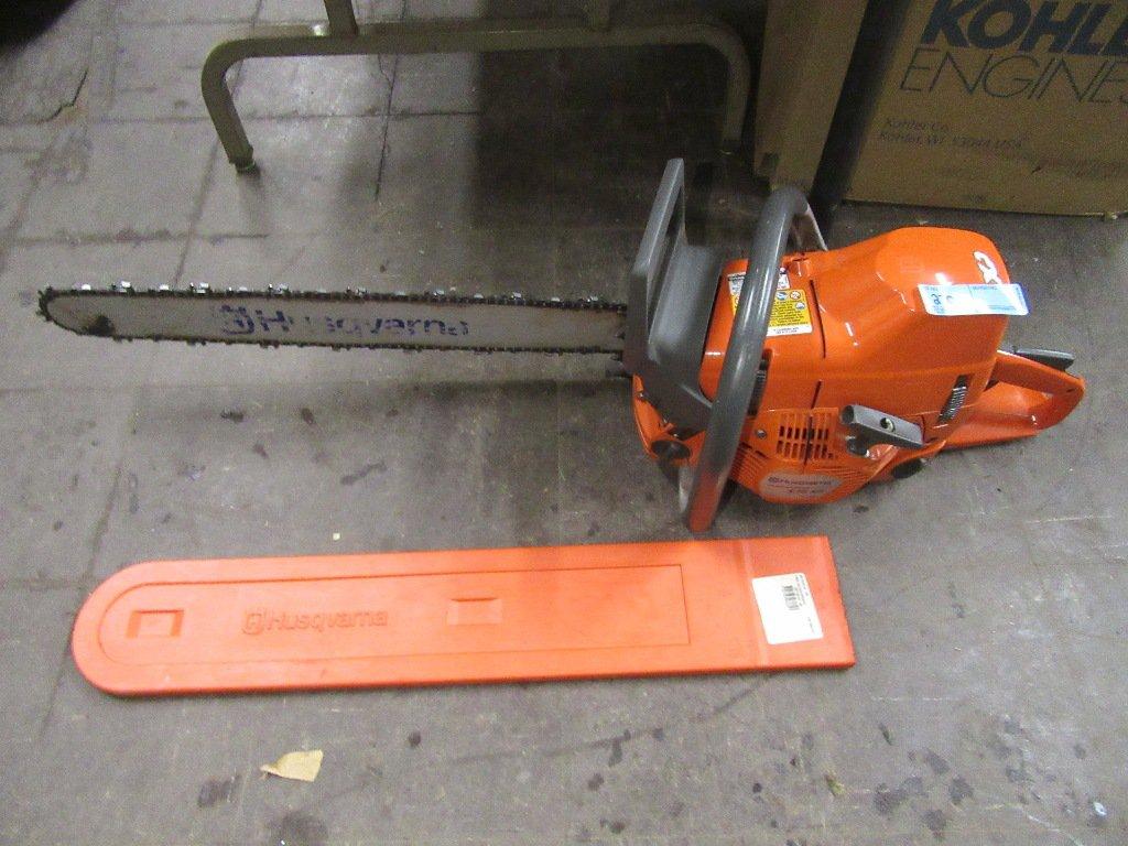 HUSQVARNA 24 INCH CHAINSAW WITH CHAIN GUARD MODEL NUMBER SA-6 513