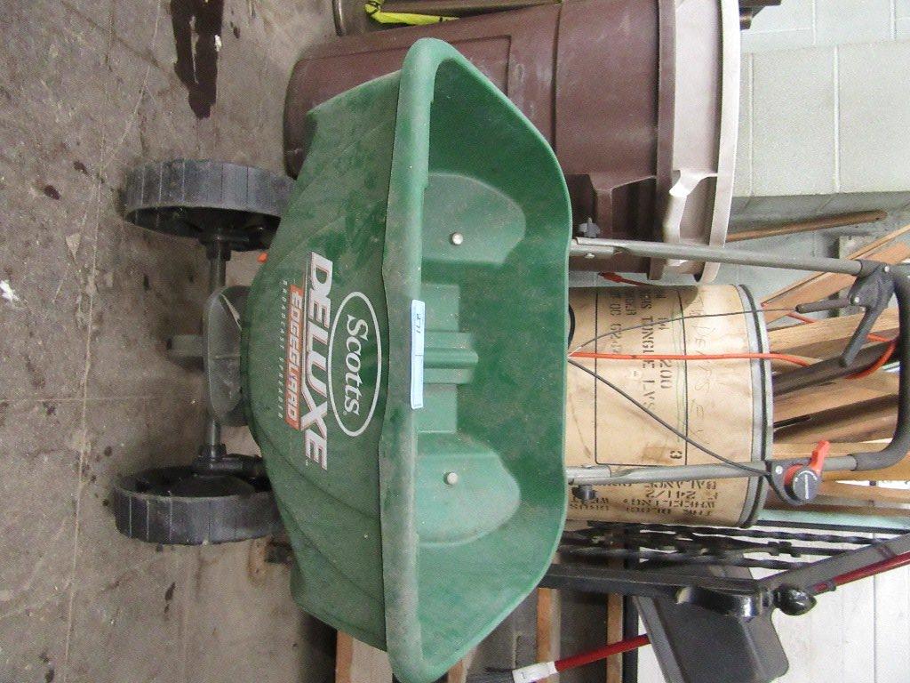 SCOTTS DELUXE EDGEGUARD BROADCAST SPREADER