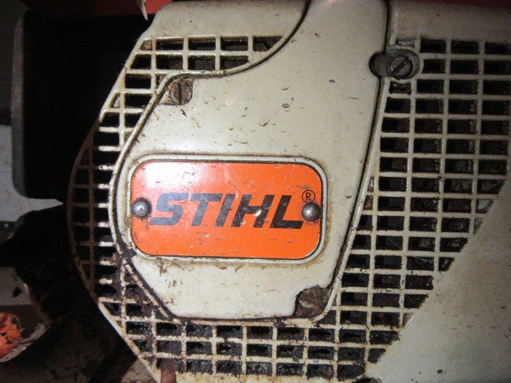 STIHL 0-31 AV CHAINSAW WITH CHAIN COVER
