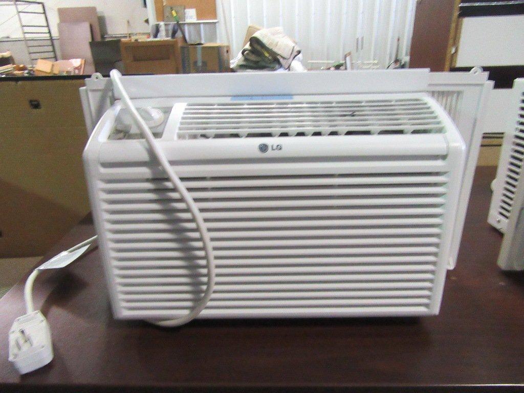 LG 5000 BTU WINDOW AIR CONDITIONER