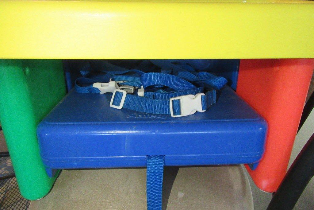 SAFETY FIRST BOOSTER SEAT WITH TRAY