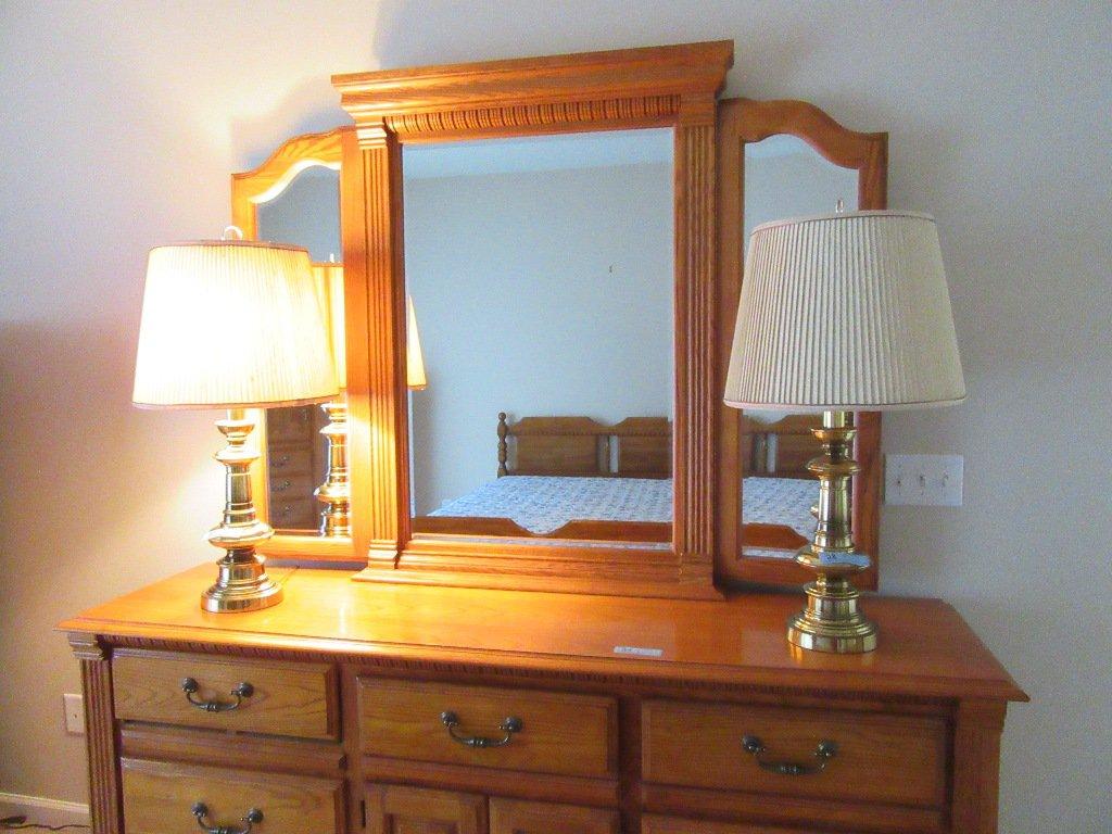 AMERICAN DREW DRESSER WITH MIRROR. SIDE MIRRORS ARE MOVABLE