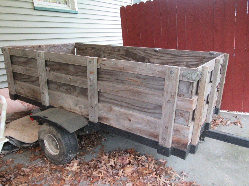 8 FOOT BY 4 FOOT UTILITY TRAILER WITH SPARE TIRE