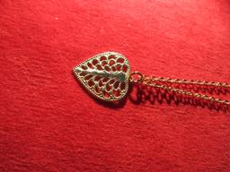 GOLD COLORED HEART NECKLACE