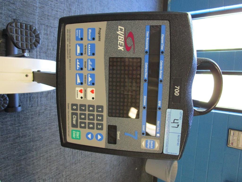 CYBEX MODEL 700