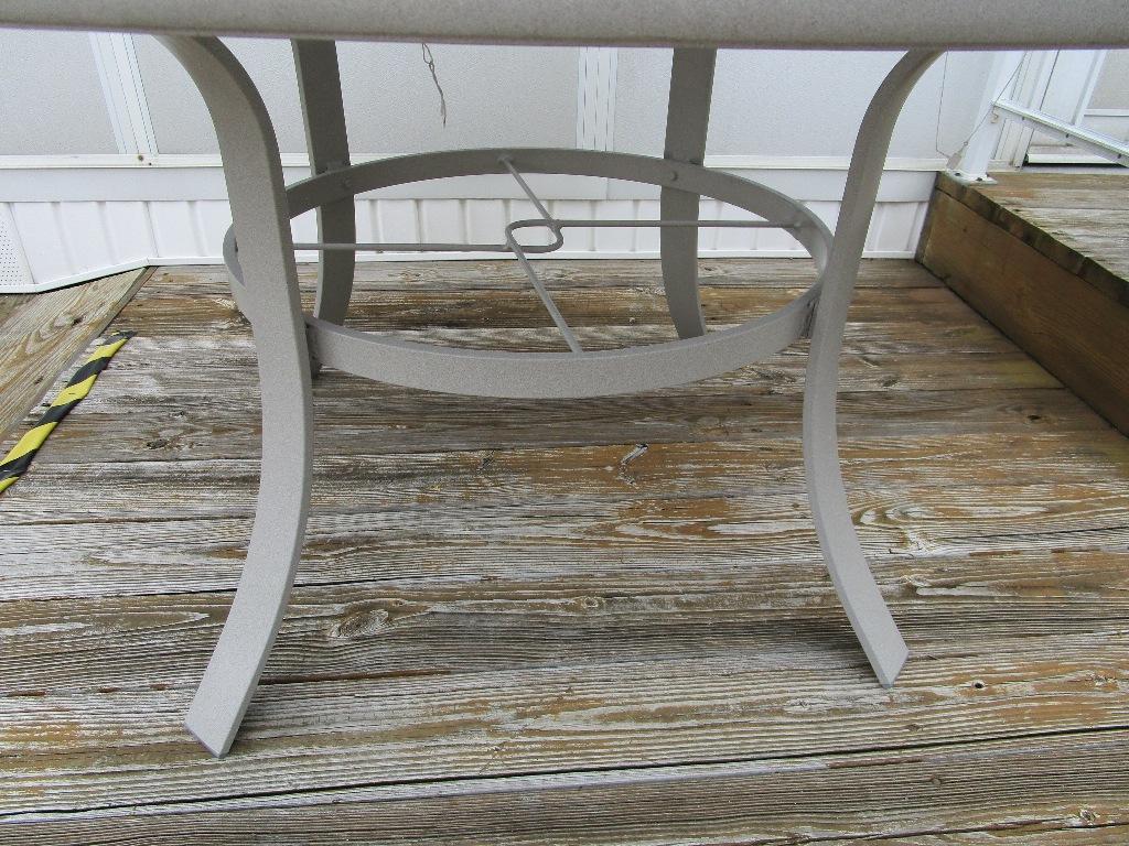 HEAVY DECORATIVE METAL TABLE