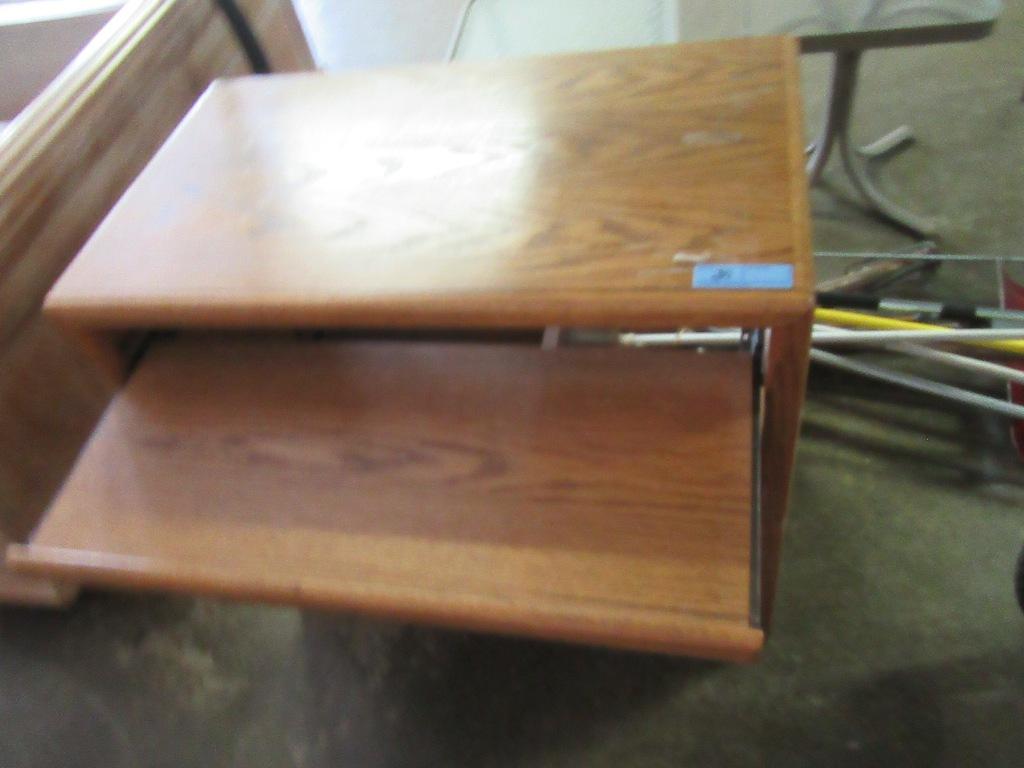 SMALL COMPUTER DESK