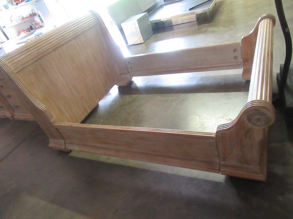 LIGHT WOOD DOUBLE SLEIGH BED FRAME BY HICKORY WHITE