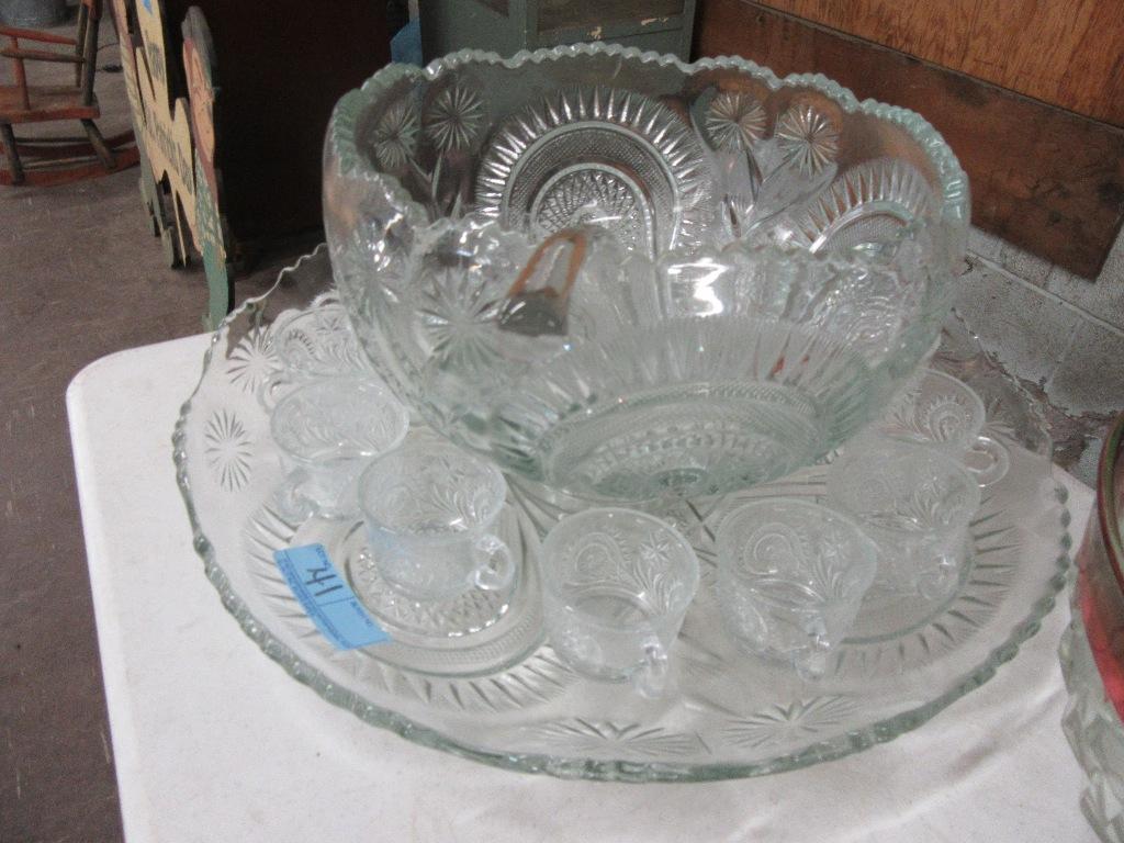 LARGE PUNCH BOWL SET WITH SERVING TRAY & 12 GLASSES