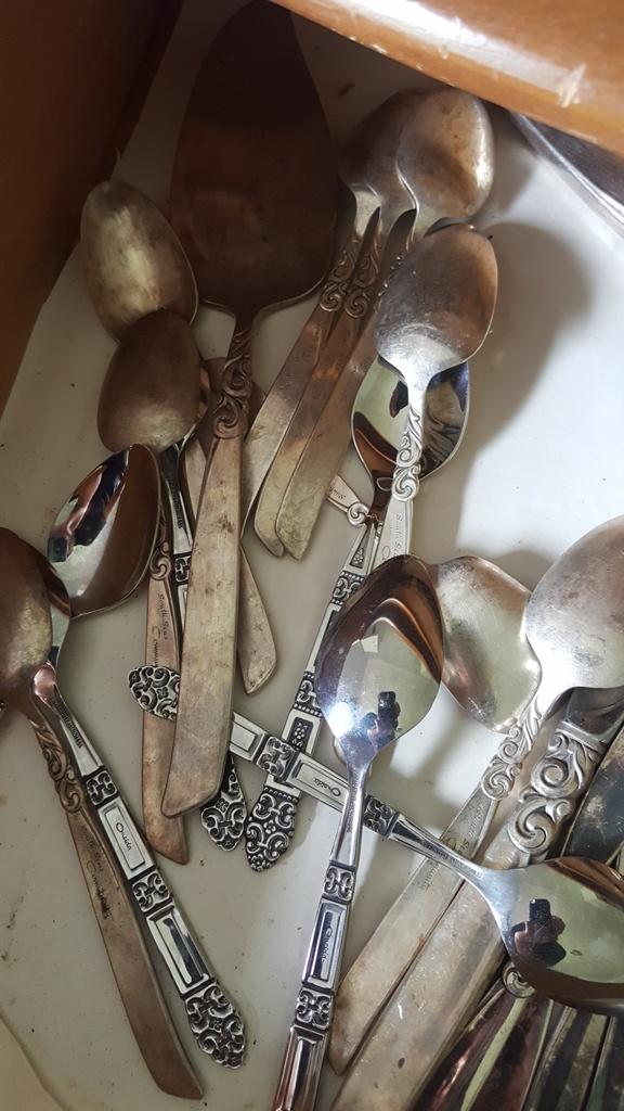 ASSORTED FLATWARE BY ONEIDA, COMMUNITY PLATE, AND OTHERS