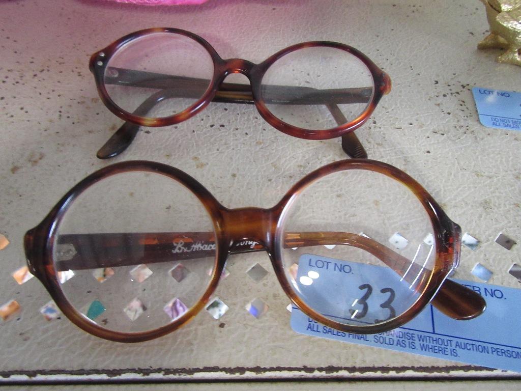 2 PAIRS OF ROUND RIMMED EYE GLASSES. ONE MISSING EARPIECE