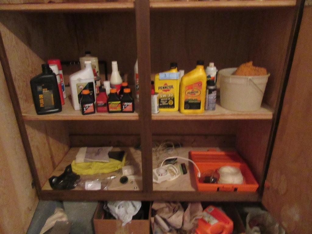 MISCELLANEOUS MOTOR OIL, 2-STROKE ENGINE OIL, TRANSMISSION FLUID, CAR SCRAP