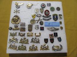 MILITARY PINS. SOME FOREIGN.