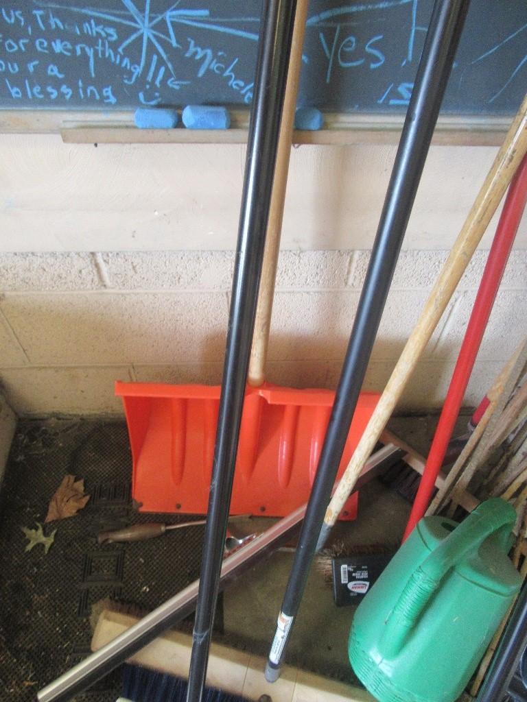 YARD AND GARDEN TOOLS