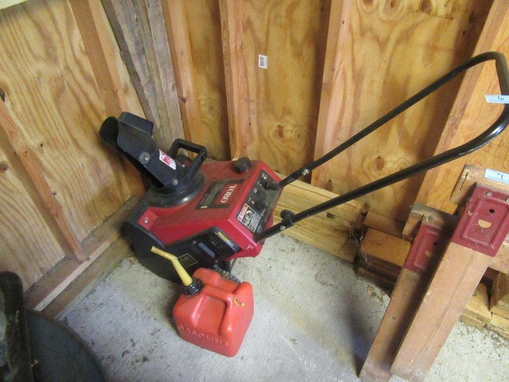 TORO CCR POWERLITE 3 HORSEPOWER SNOWBLOWER WITH GAS CAN