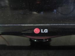 LG FLAT-SCREEN TV