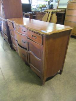 VINTAGE BUFFET. ONE PULL HANDLE MISSING