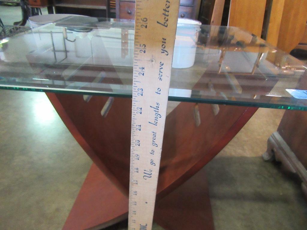 MODERN STYLE GLASS TOP END TABLE