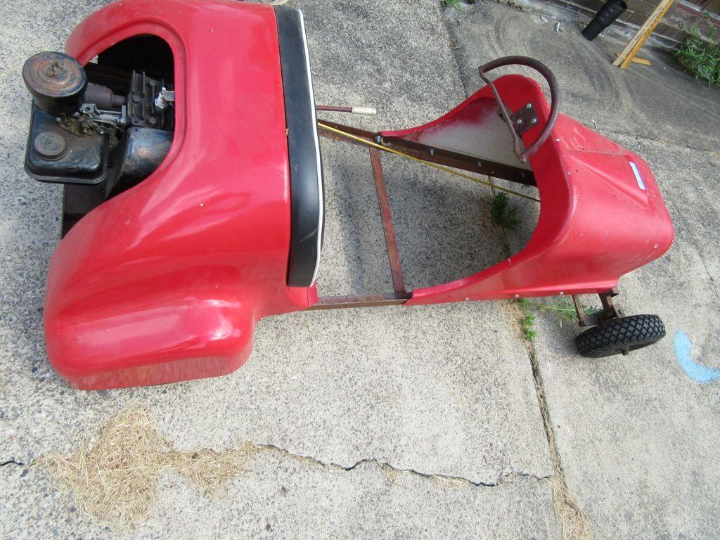 HOMEMADE GO CART WITH FIBERGLASS BODY. MISSING PARTS