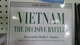 VIETNAM THE DECISIVE BATTLES BOOK BY JOHN PIMLOTT