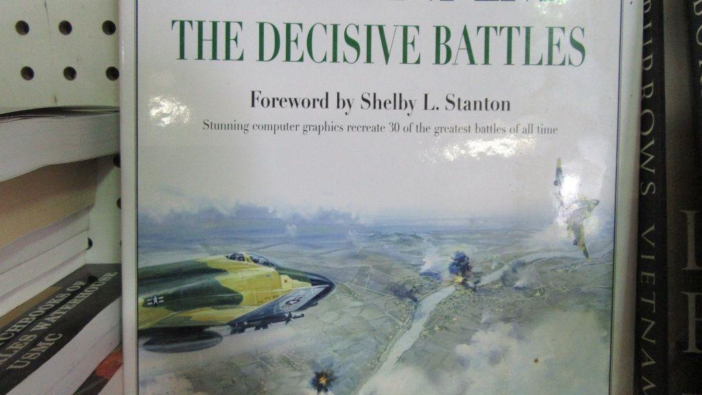 VIETNAM THE DECISIVE BATTLES BOOK BY JOHN PIMLOTT