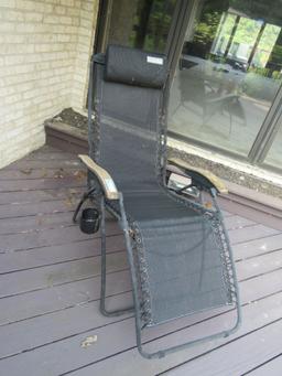 CABELA'S LOUNGER CHAIR