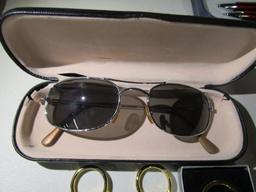 SUNGLASSES. LAS VEGAS KEY HOLDERS AND OTHER
