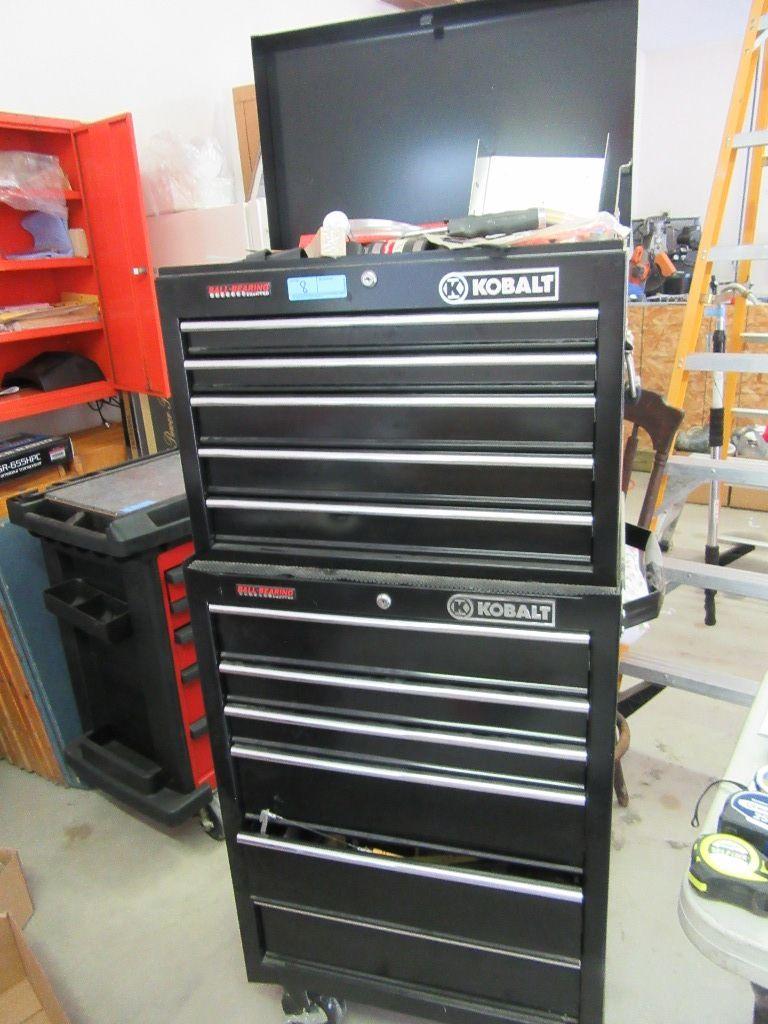 KOBALT 11 DRAWER ROLL A BOUT STACKING TOOLBOX WITH BALL BEARING WHEELS. 27