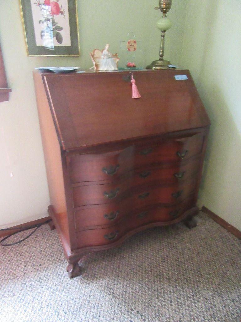 MAHOGANY SLANT FRONT SECRETARY BY MADDOX COLONIAL REPRODUCTION