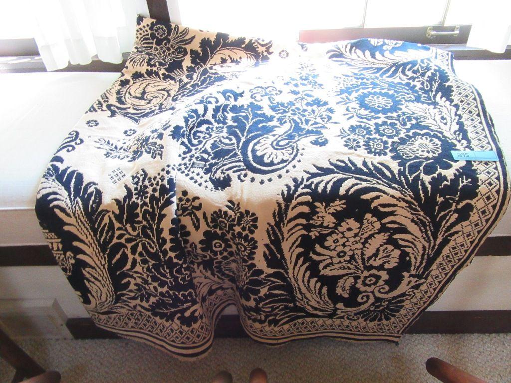 VINTAGE COVERLET