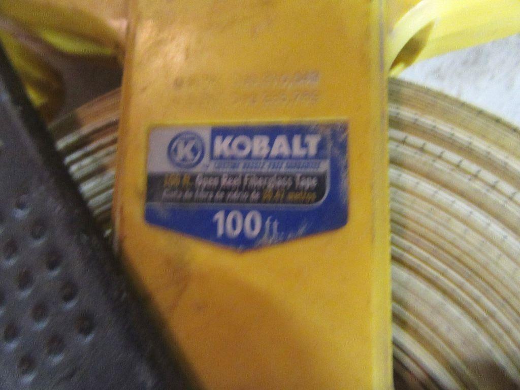 KOBALT 100' TAPE MEASURE