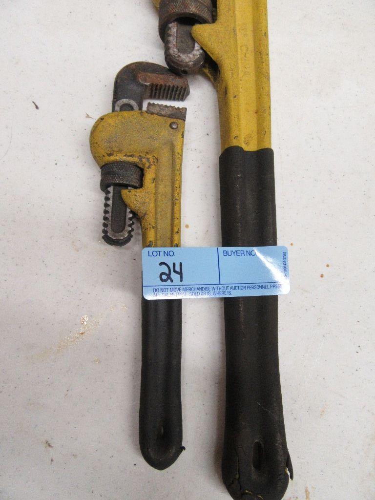 2 PIPE WRENCHES