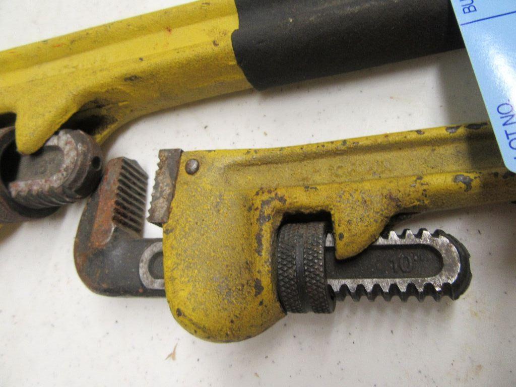 2 PIPE WRENCHES