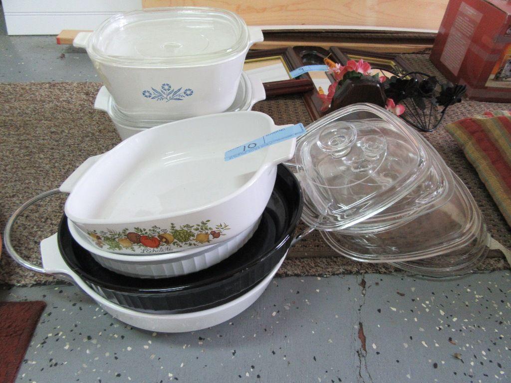 VARIETY OF CORNING AND CORELLE COOKWARE