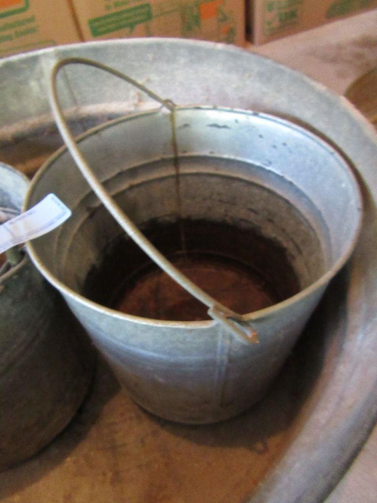 GALVANIZED WASH TUB AND 2 BUCKETS