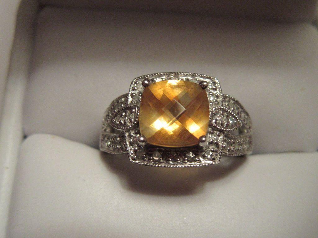 14 KARAT WHITE GOLD CITRON? AND DIAMOND? RING