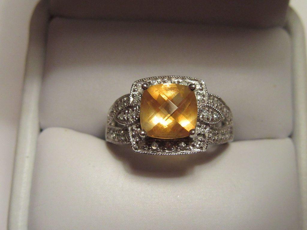 14 KARAT WHITE GOLD CITRON? AND DIAMOND? RING