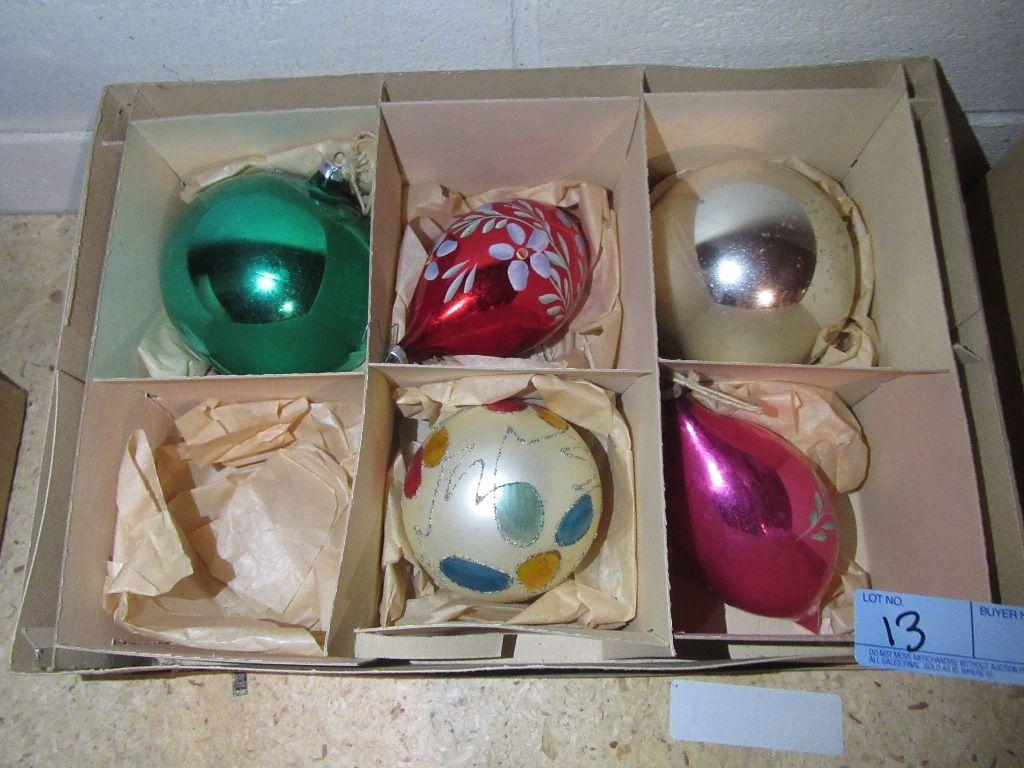 GLASS CHRISTMAS ORNAMENTS