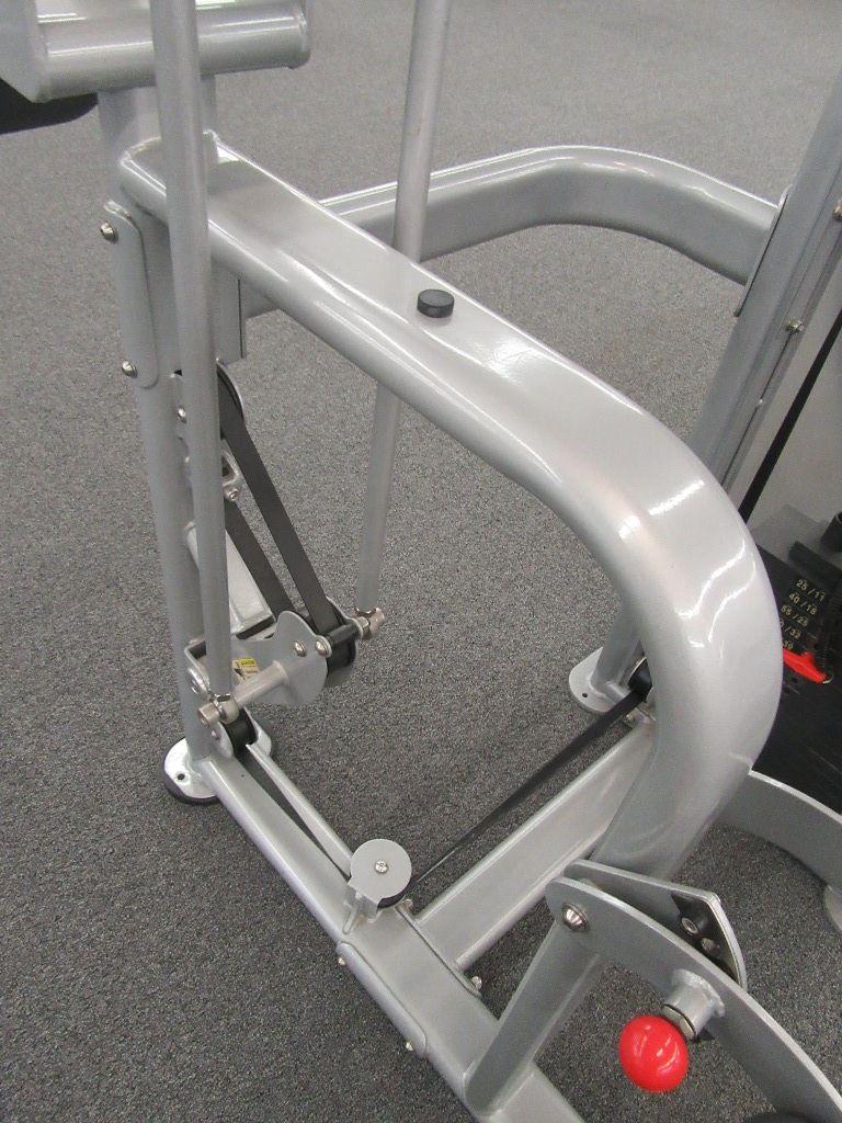 STAR TRAC LAT PULL DOWN MACHINE