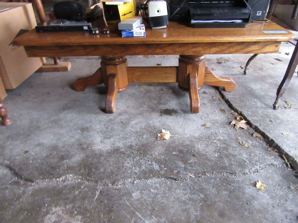 OAK COFFEE TABLE