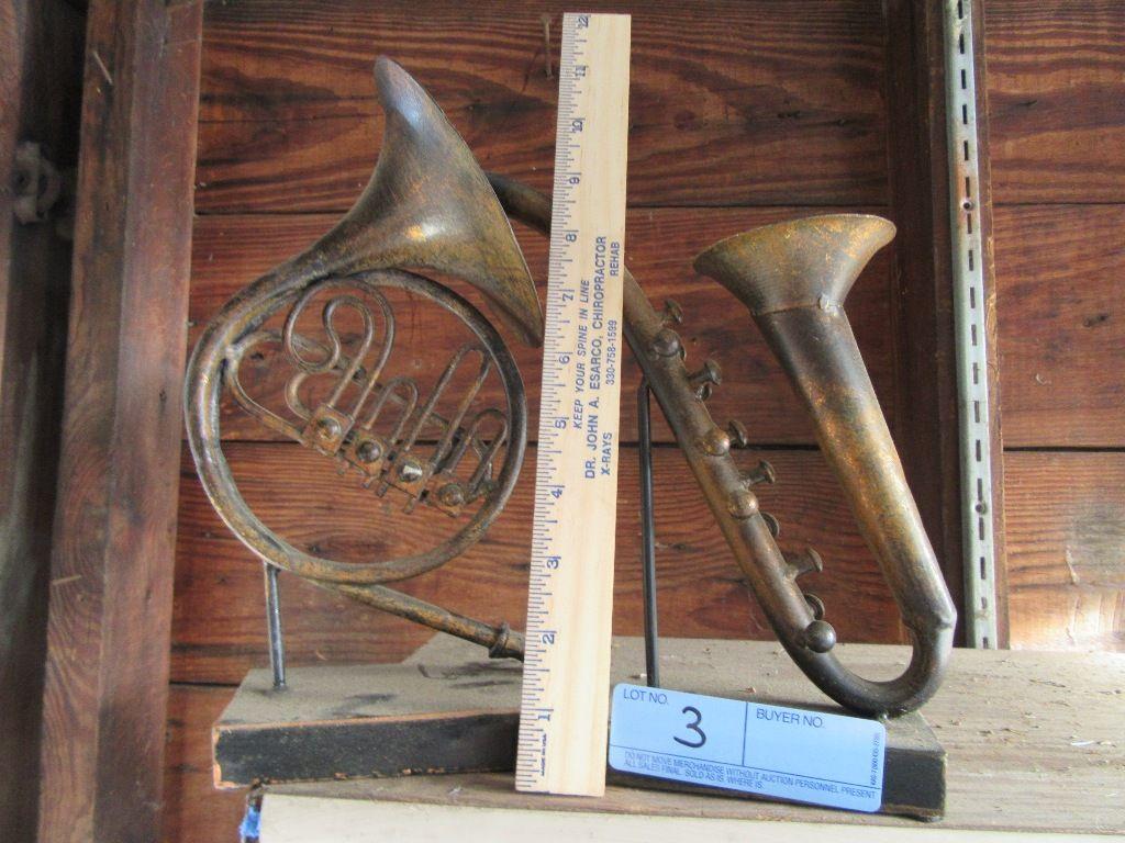 2 HORN STYLE BOOKENDS