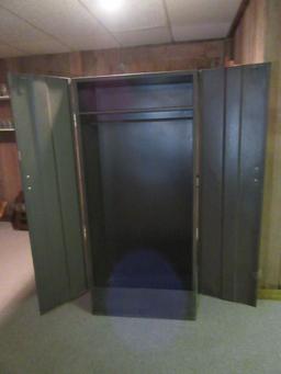 METAL 2-DOOR CABINET