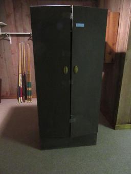 METAL 2-DOOR CABINET