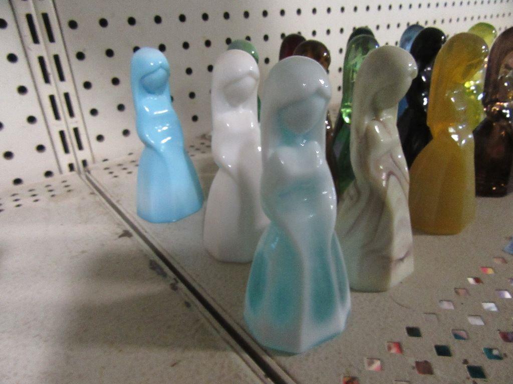 GLASS FIGURINES. SOME BY DEGENHART & MOSSER