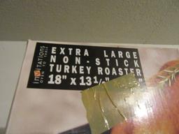 QUANTUM 2 EXTRA LARGE NON-STICK TURKEY ROASTER. 18 IN BY 13-1/2 INCH BY 3-1