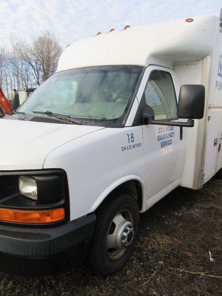 2008 GMC G30 BOX VAN