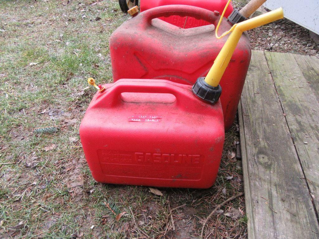 GAS CANS