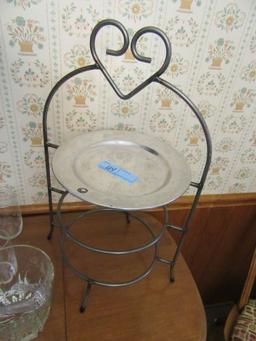 METAL PLATE WITH SERVING RACK