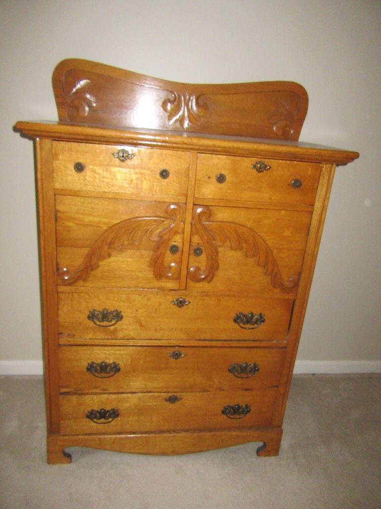 OAK CHEST OF DRAWERS