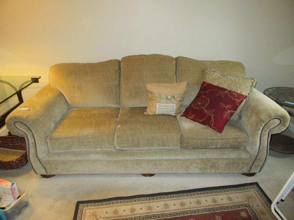 CRAFTSMAN FURNITURE SOFA